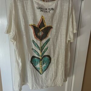 Ivory tshirt. Sweet bird.